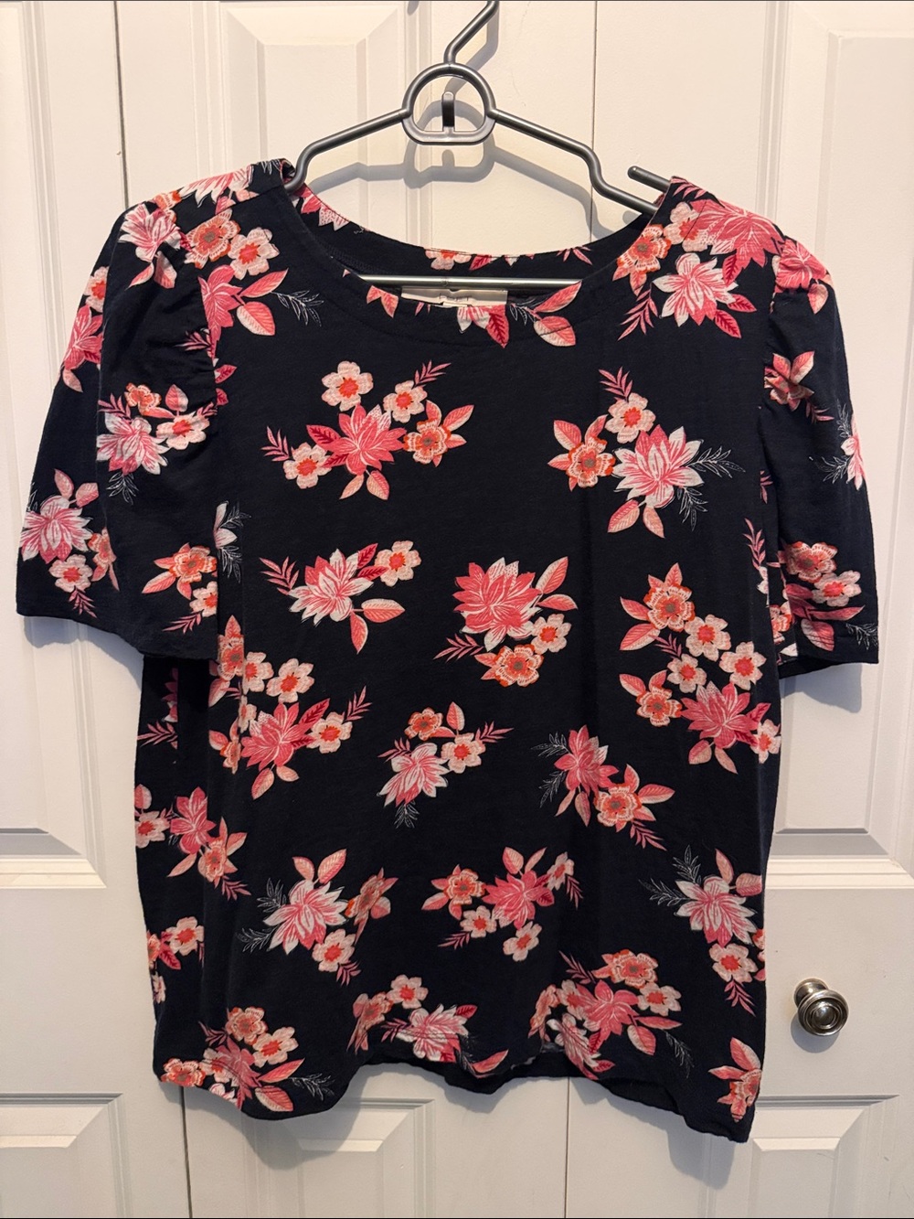 LOFT Navy Short Sleeve Tee with Coral-Pink Floral Pattern
